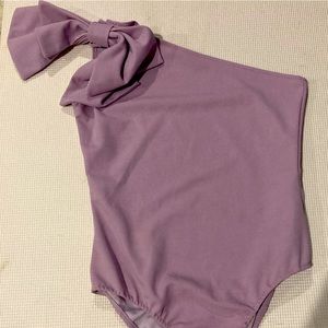 Boohoo one shoulder bow bodysuit